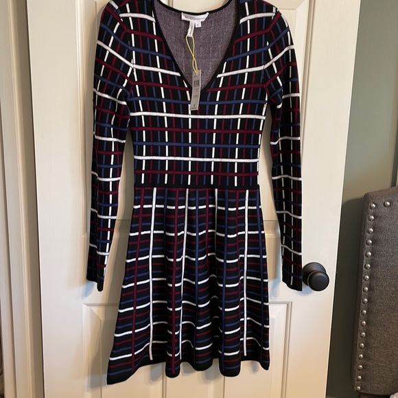 BCBGeneration Long Sleeve Sweater Dress with Windowpane print - Picture 1 of 4